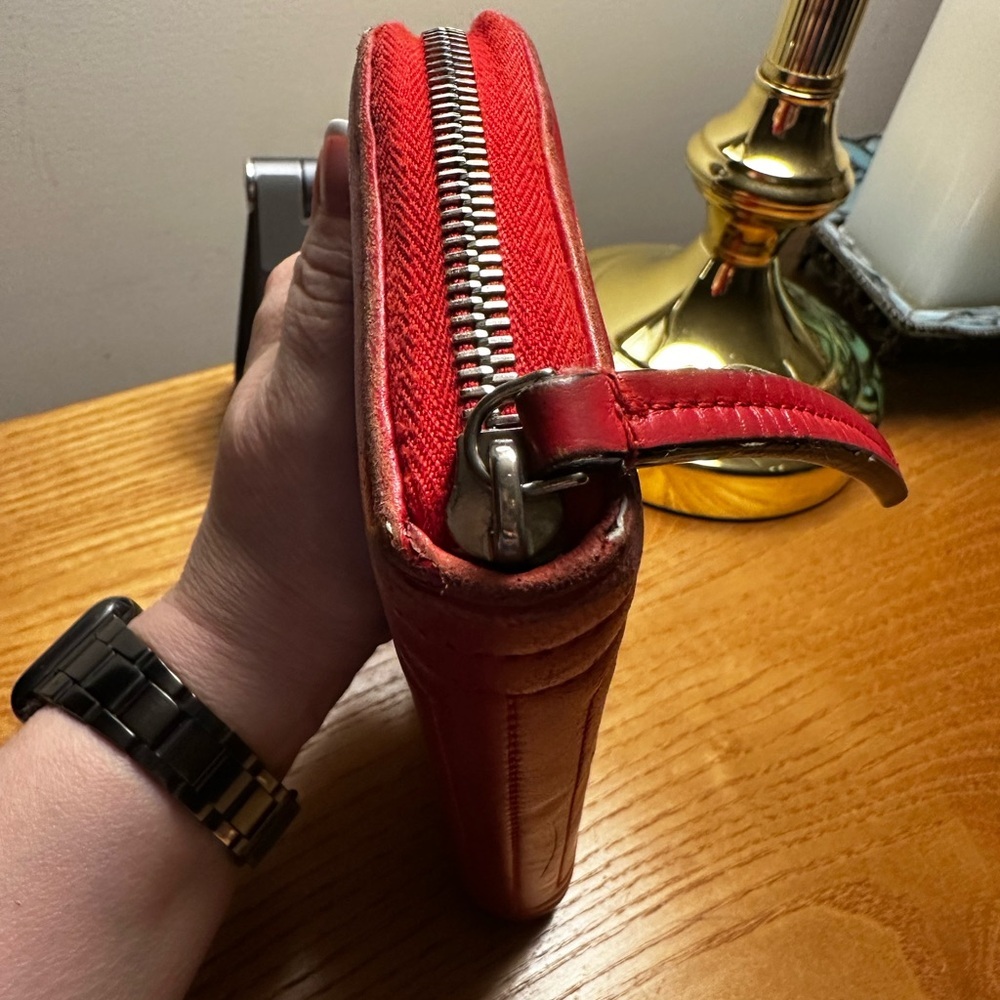 Fendi Vintage Red Quilted Leather Zip Long Wallet. - Picture 3 of 12